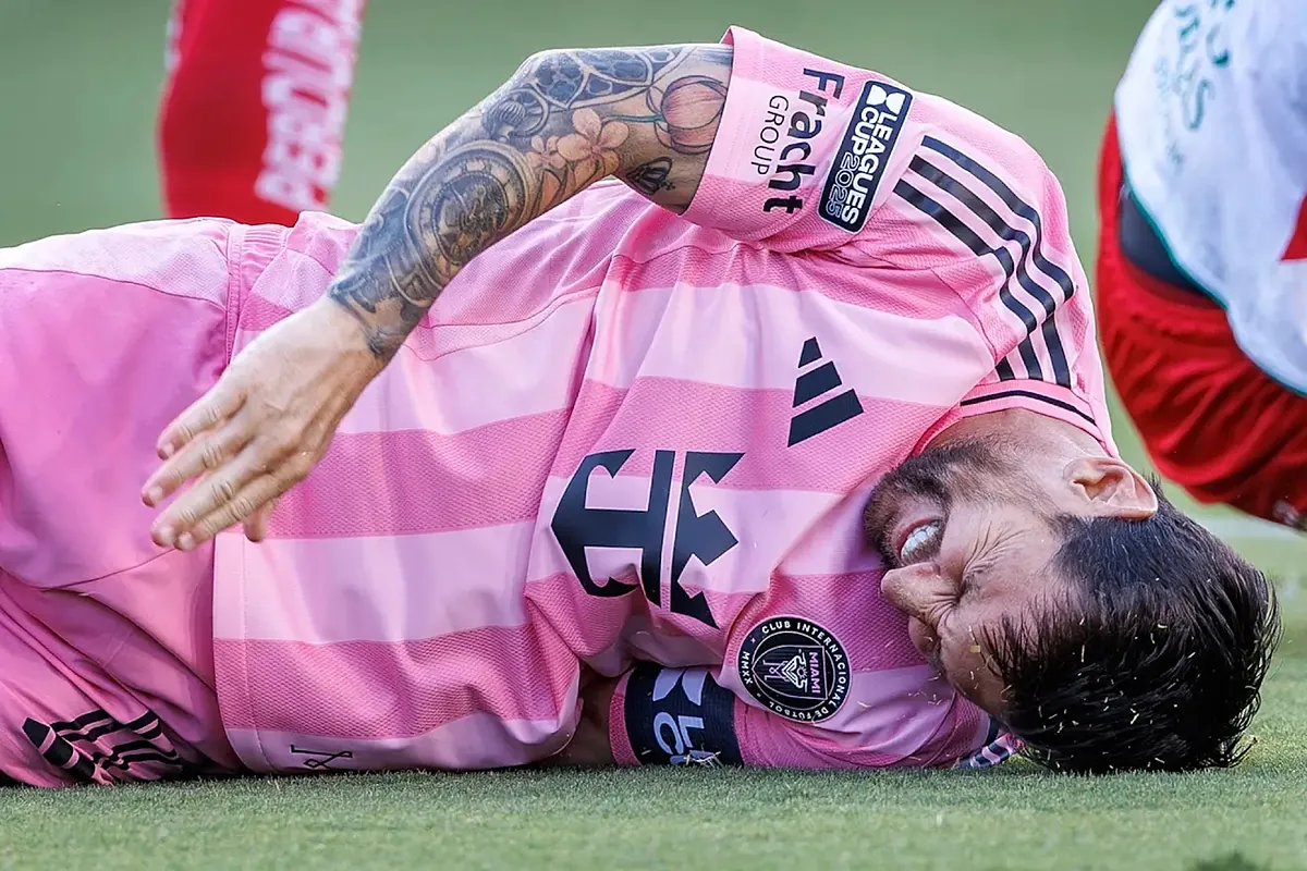 Messi Sidelined: Inter Miami’s Star Faces Hamstring Injury, Playoff Hopes in Question