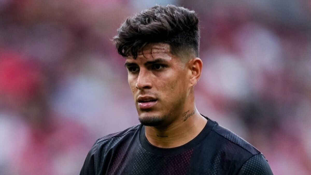 Arsenal transfer news: Leverkusen make Piero Hincapie stance clear after Gunners delay move
