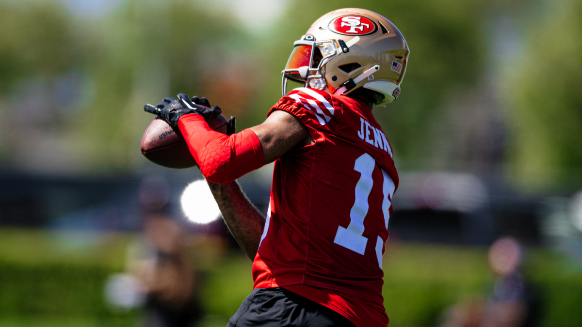 Lynch Dismisses Jennings Trade Request Amid Injury and Contract Standoff