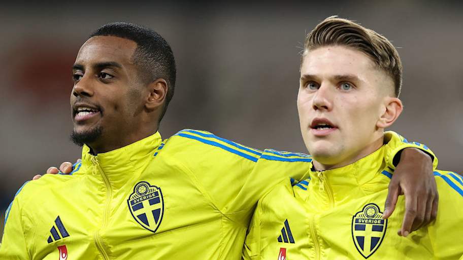 Arsenal's two-word response to hijacking Liverpool's Alexander Isak transfer