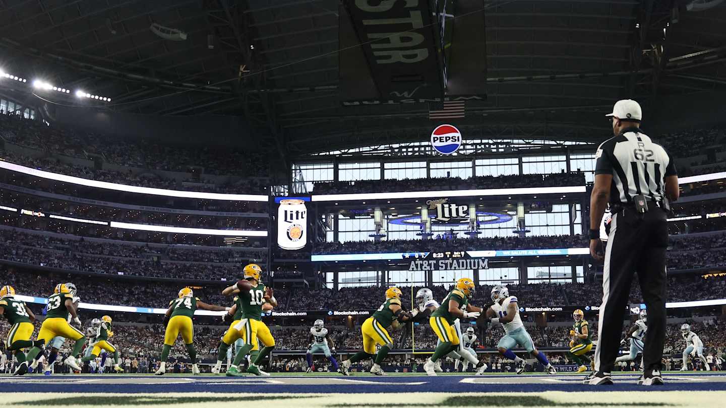 Packers at Cowboys: A Sunday Night Showdown with Playoff Implications