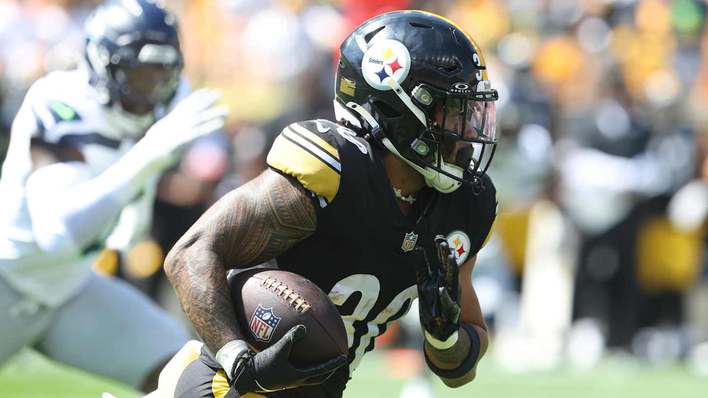 Steelers’ Jaylen Warren Battles Knee Injury Ahead of Crucial Vikings Clash