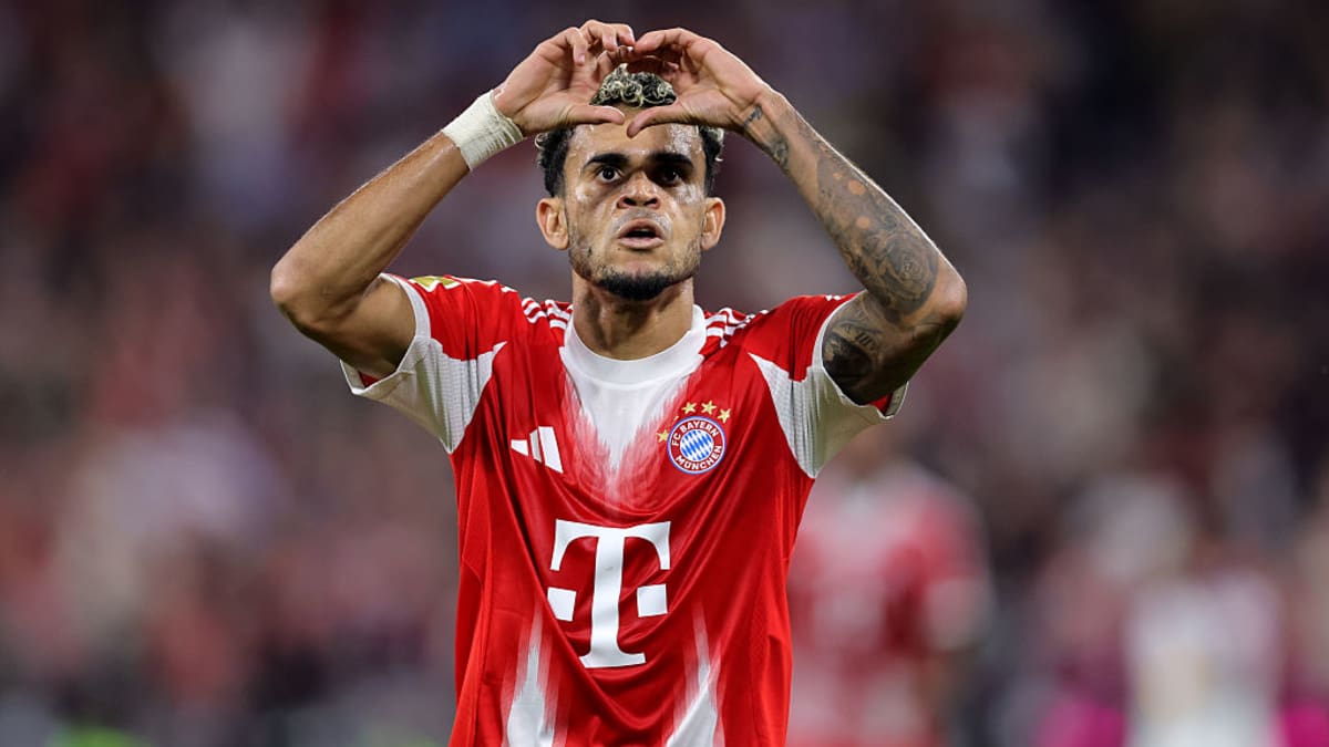 Bayern Munich signs Liverpool forward Luis Diaz on 4-year deal