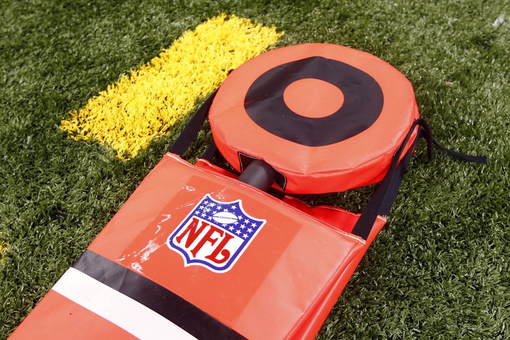 NFL Uses Virtual Measurement Instead of Chains for 1st Time — And Some Fans Aren't Happy