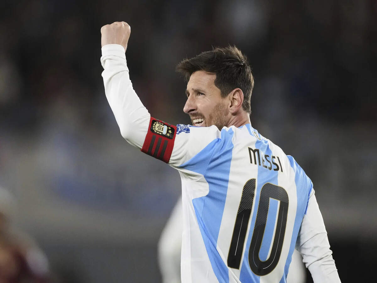 How likely is it that Lionel Messi, now aging, will perform at the 2026 World Cup as he did in 2014 and 2022?